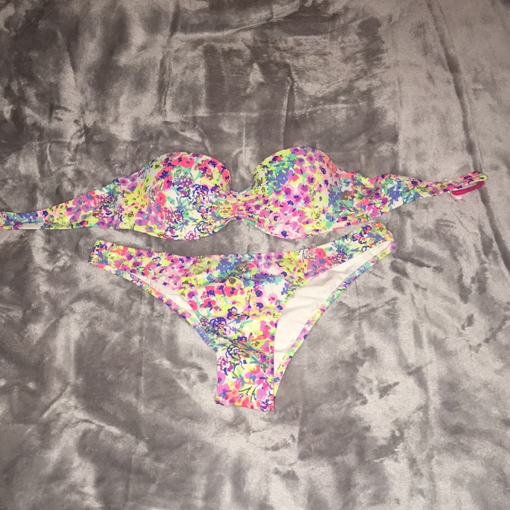 VS Bikini Set